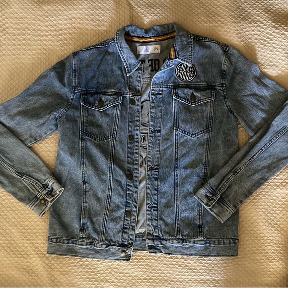 COPY - Disney Mickey Mouse oversized ‘Leader of the Club’ Denim Jacket - Picture 3 of 9